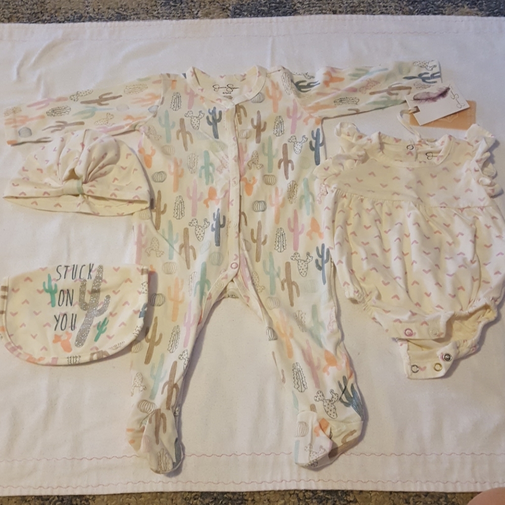 Jessica Simpson 4 pc set 6-9M NWT